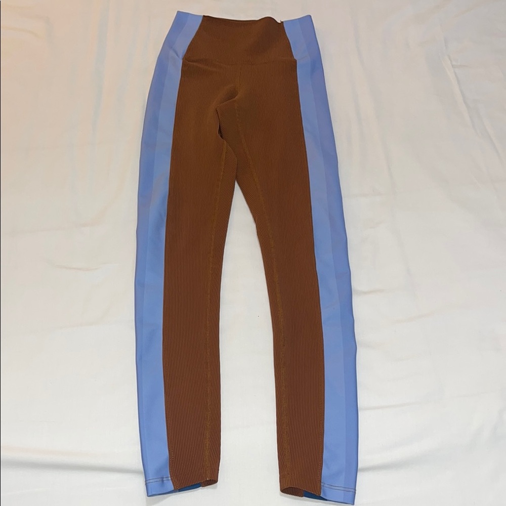 BEACH RIOT, NWOT Brown and Blue Leggings